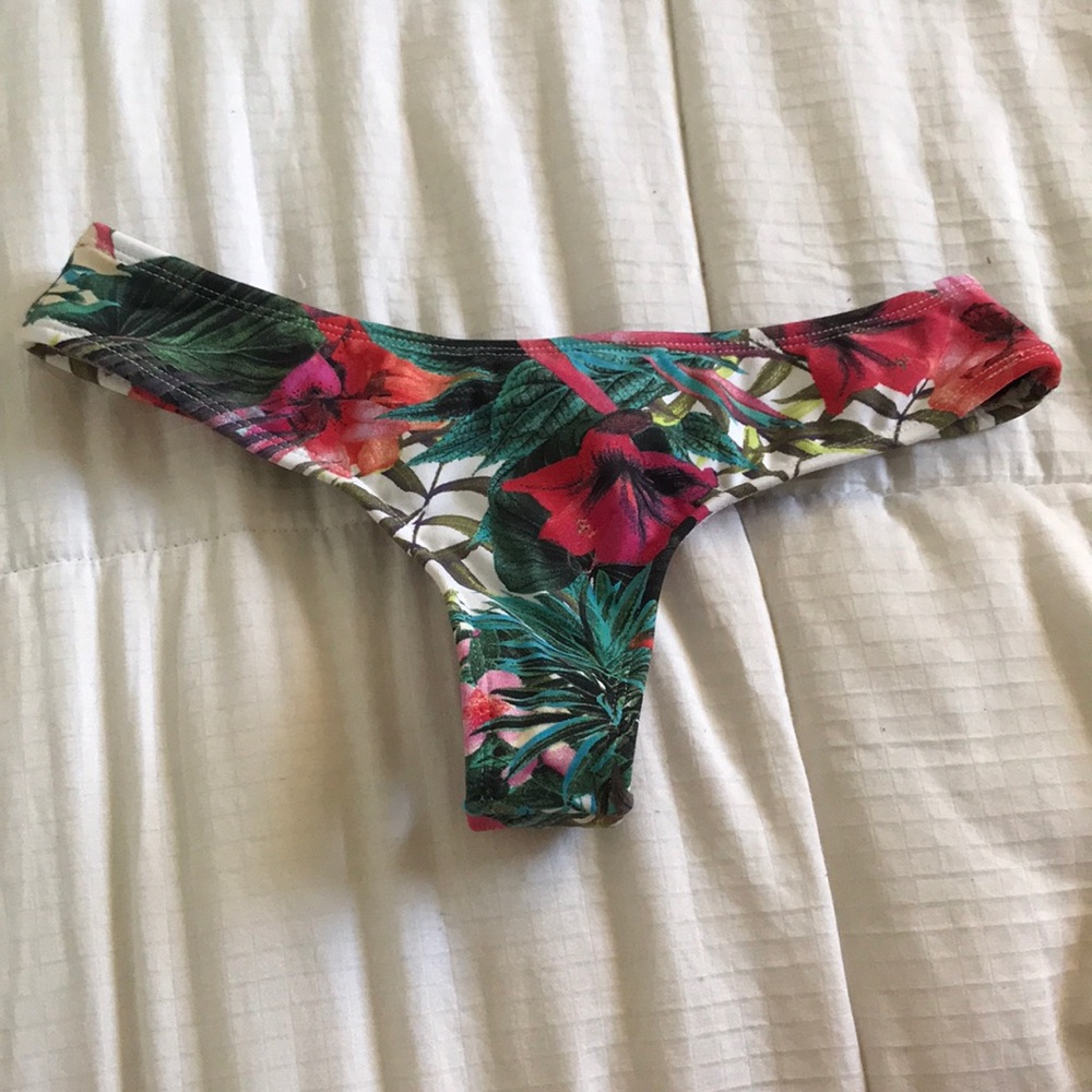 Midori bikini bottoms!